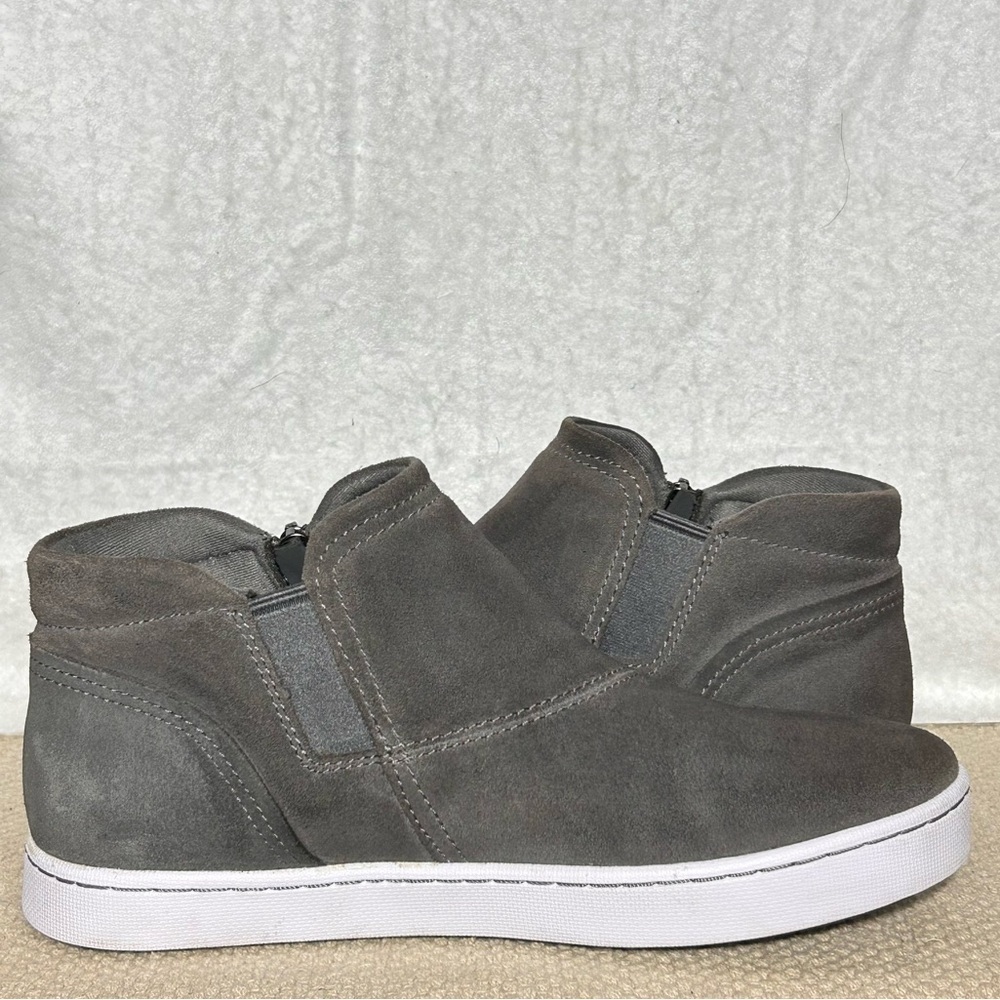 Clarks Womens Pawley Adwin Grey Suede Side Zip Sneakers Shoes SZ 7.5 M - Picture 6 of 12